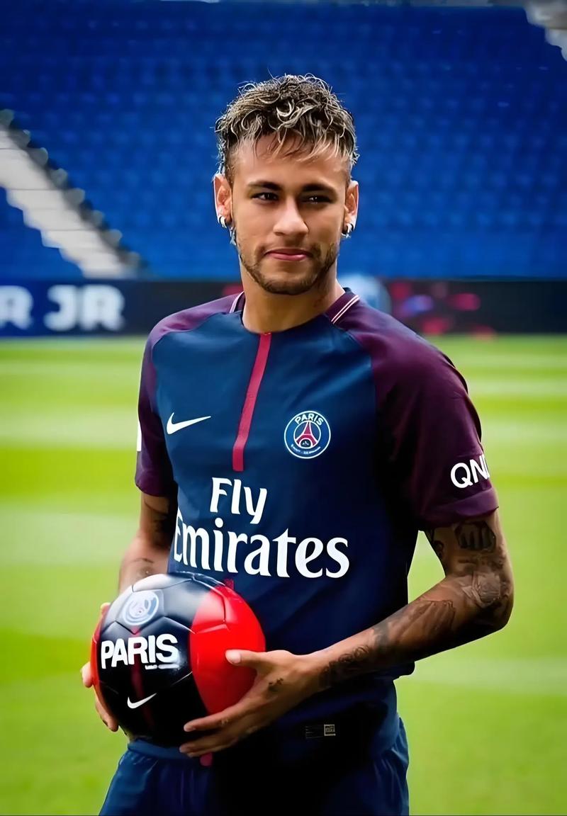 汉堡3-2逆转云达不莱梅，波尔森破门，卢卡-武什科维奇建功