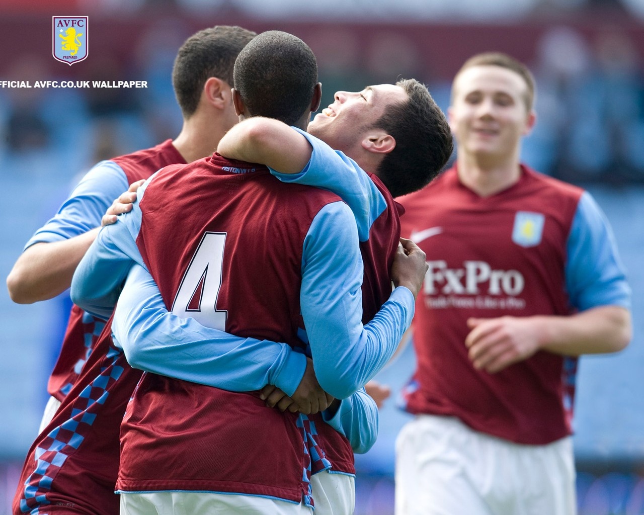 亚冠精英赛第五轮最佳阵：林加德、坎塞洛在列，塔迪奇入选