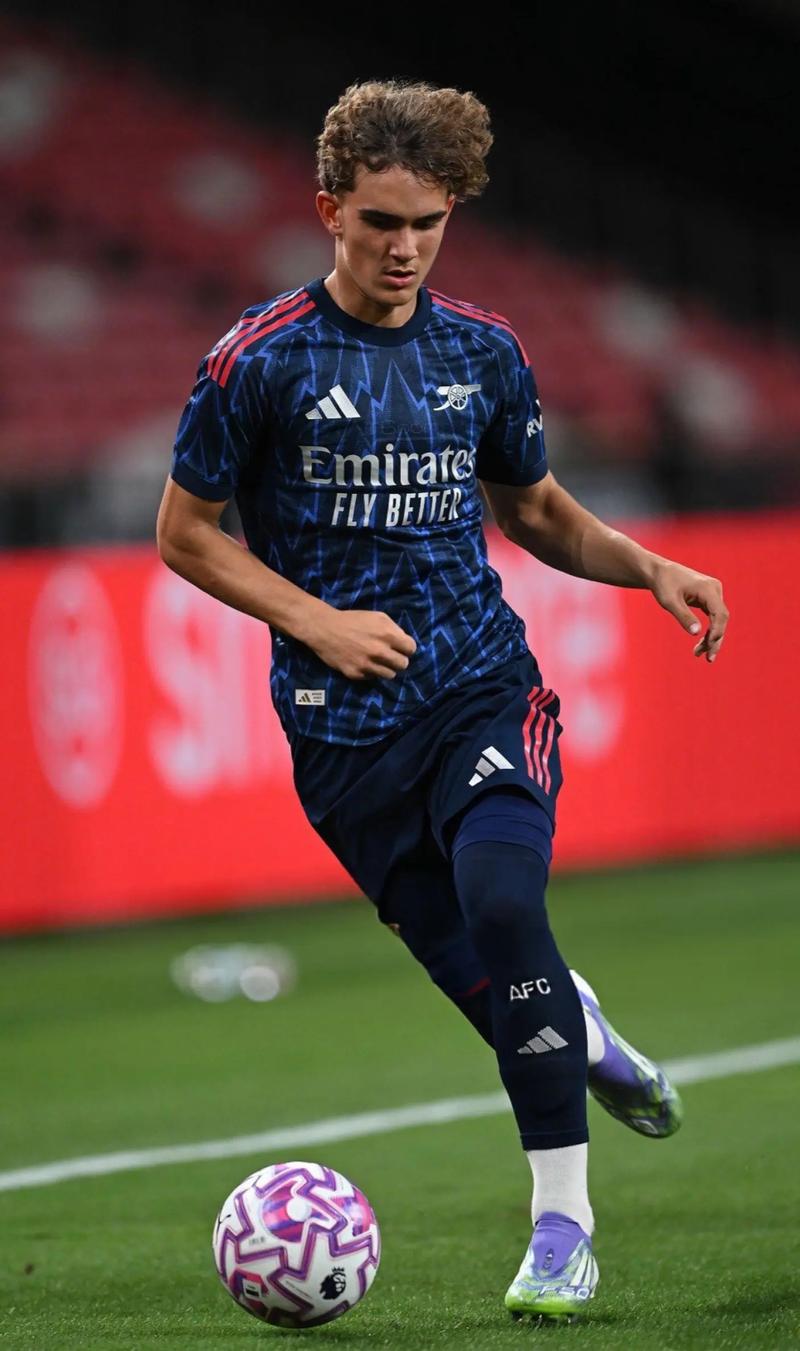 本赛季五大联赛球队欧冠积分：英超6队61分第1，意甲35分第2