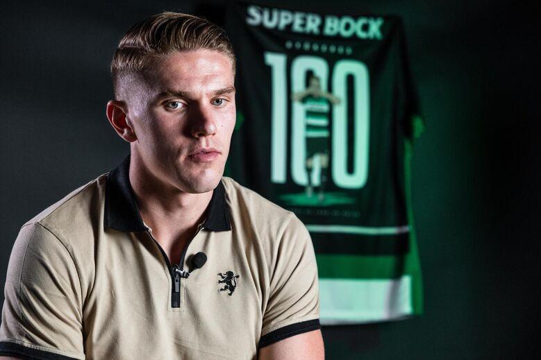 费尔斯新秀赛季连续21场比赛得分上双，超越锡安排在队史第一