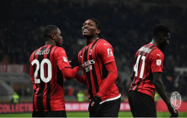 官方：美加墨世界杯所有比赛上下半场都有3分钟补水时间