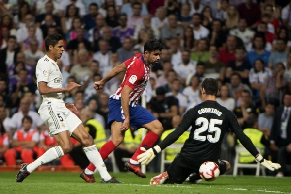 卡拉汉：新援加盟需要时间适应，现在还不是质疑斯洛特的时候