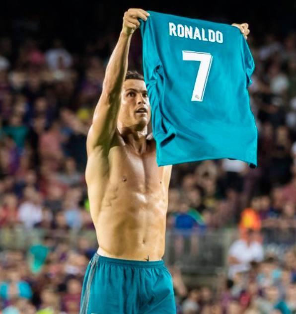 决战星期四：懂球帝3-2绝杀阿里巴巴，云龙客串门将两次失误送礼